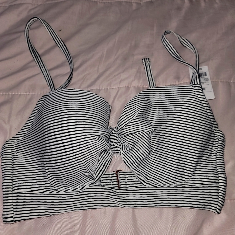 Swim top nwt
